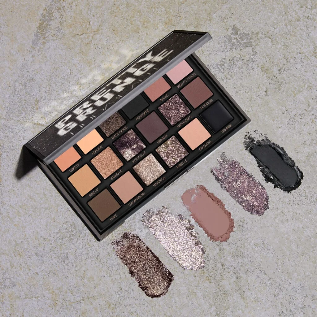 פלטת צלליות גראנג' יפה מבית Huda Beauty 3
