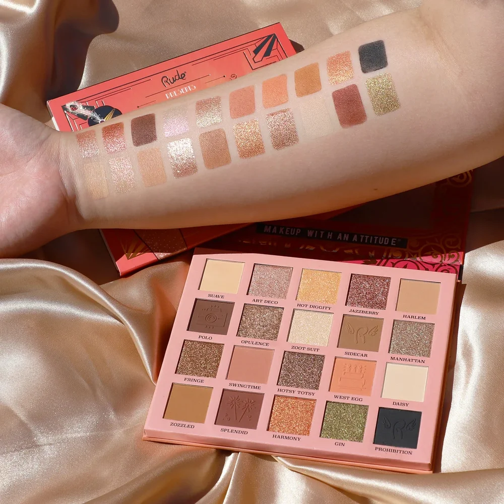 פלטת הצלליות רועדת 20 מבית Road Cosmetics 2