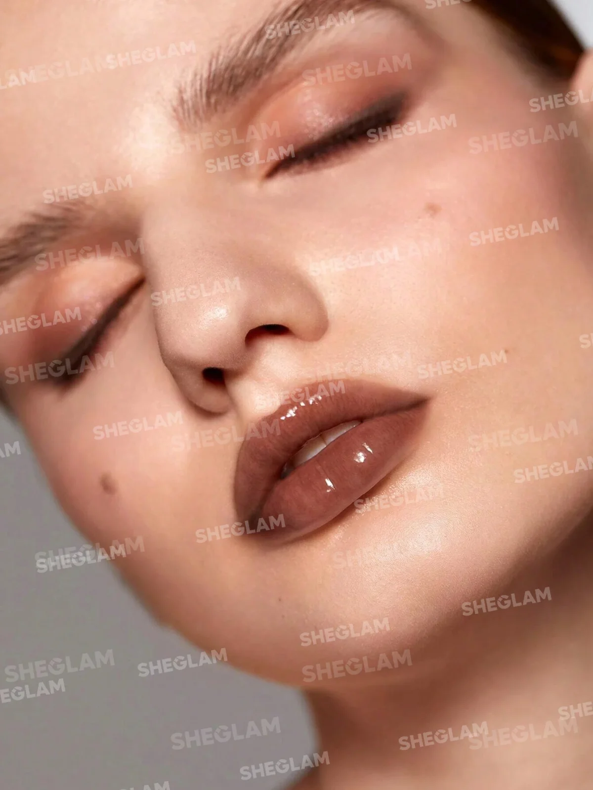 Glaze Days Lip Gloss - MOCHA CAKE 3