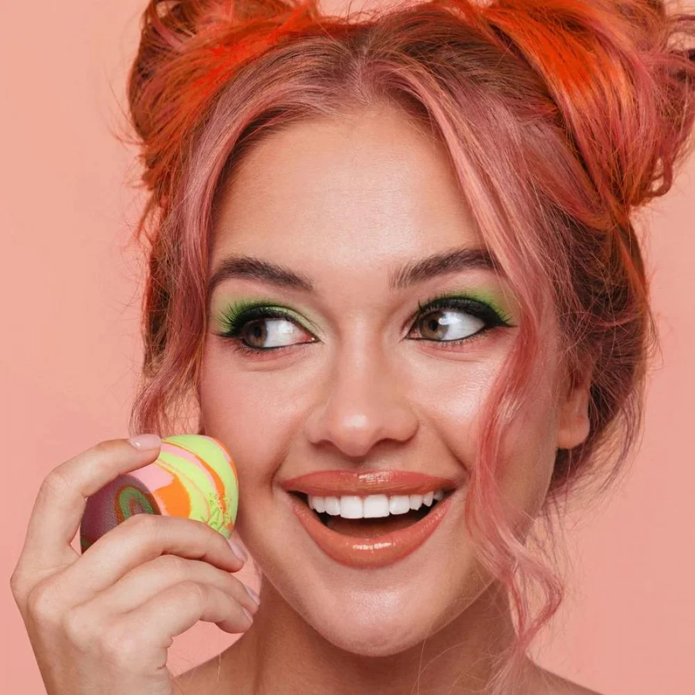 Real Techniques Miracle Skin Sponge 0048 3