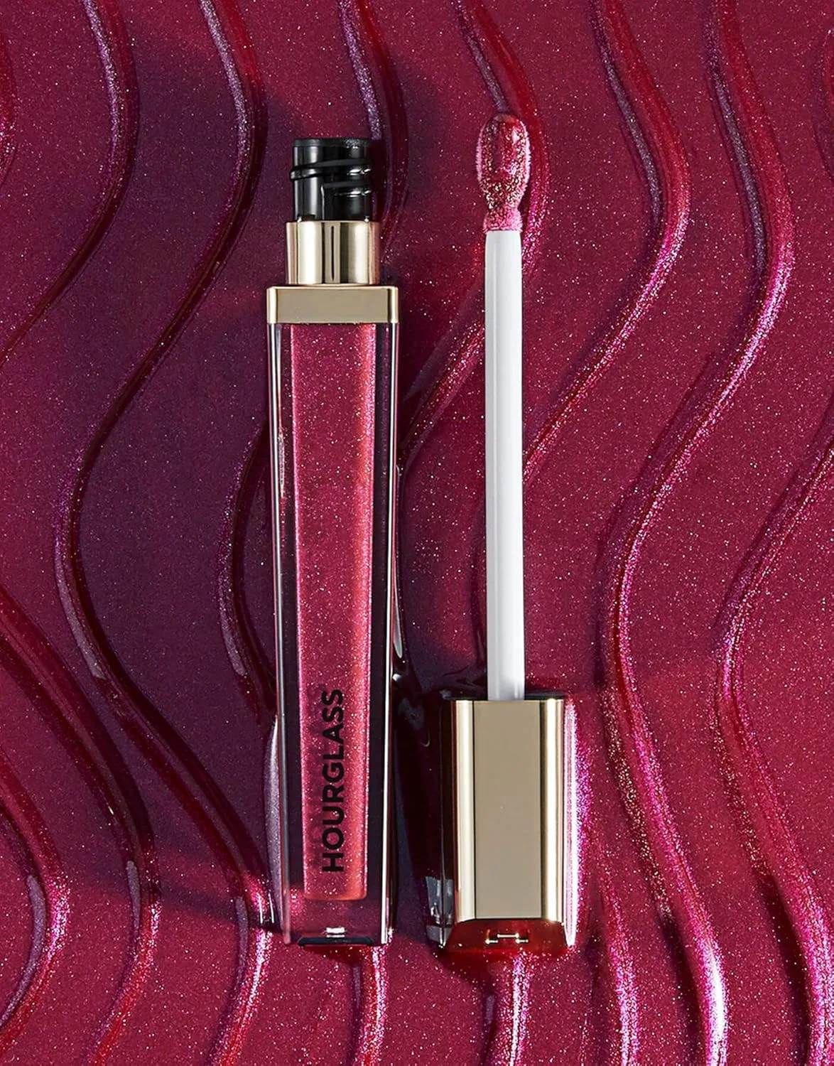 שעון חול Unreal High Shine Volumizing Lip Gloss-Impact 4