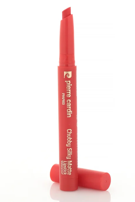 שפתון פייר קרדן Chubby Silky Matte - שפתון רך מאט עמיד למים - אדום לוהט - 609
